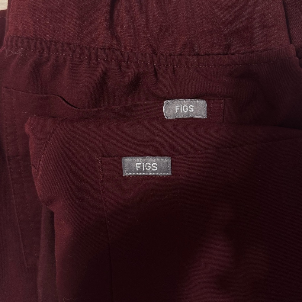Figs Women’s Deep Burgundy Scrub Set